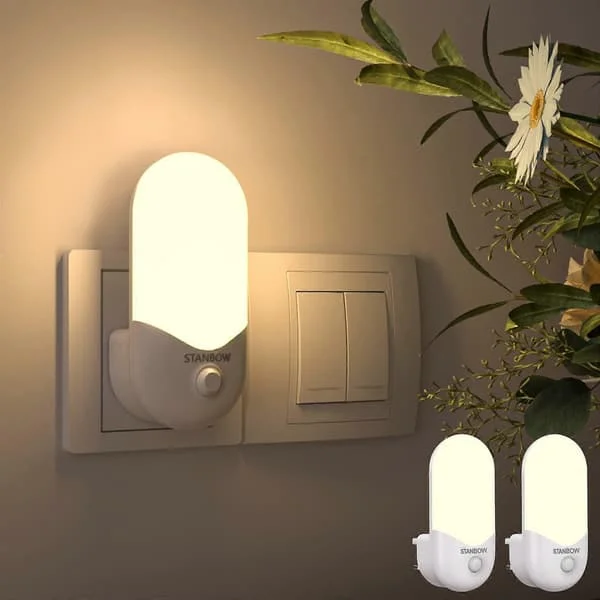 Nattlampe for Stikkontakt, 2 Pakning Sensor LED-lys, Automatisk Lysstyrke Dimbar, Varmhvit Nattlampe for Gang, Trapper, Soverom og Mer