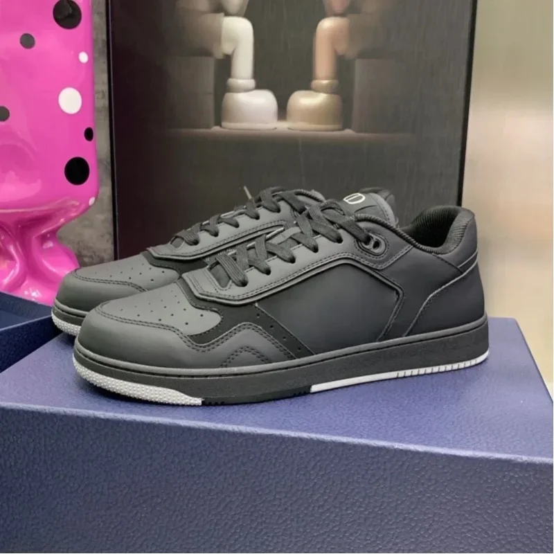 AliExpress - Luxe sneakers Heren ademend mesh dunne stijl zomer nieuwe collectie casual sneakers comfortabele hardloopschoenen 39-45