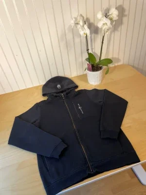 Sail Racing svart fleece