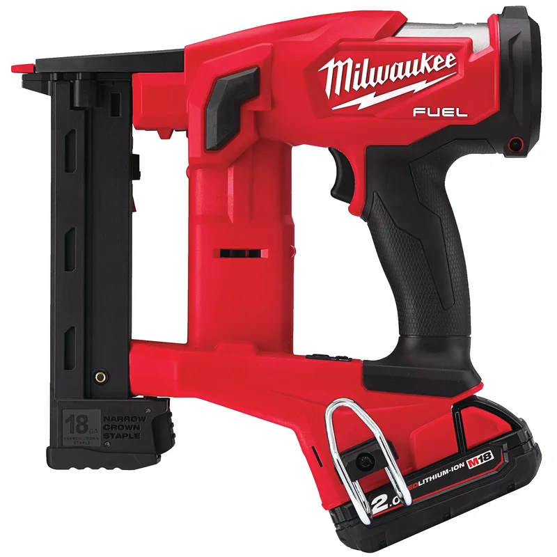 Milwaukee M18 FNCS18GS-202X Klammepistol med batteri og oplader, Maskiner