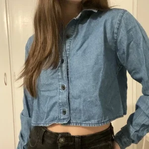 Cropped Jeanstopp från NAKD