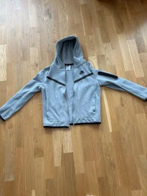 Nike tech fleece