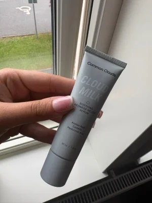 Cloud Milk serum från Common Clouds