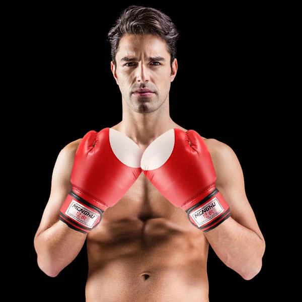 Muay Thai -nyrkkeilyhanskat harjoitteluun nyrkkeilysäkin kanssa - Nyrkkeilyvarusteet miehille ja naisille