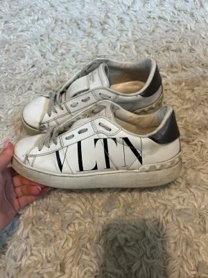 Valentino skor