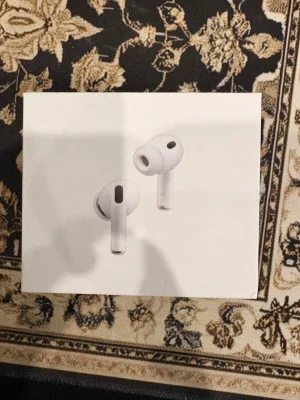 AirPods Pro gen 3 usb (pris kan diskuteras)