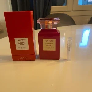 Tom Ford Electric Cherry parfum 5ML
