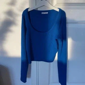 Blå ribbad tröja från Zalando
