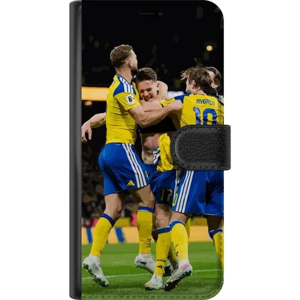 Kompatibel Tegnebogsetui til ZTE Blade V50 Vita Svenske landsholdsspillere fejrer mål sammen i en intens fodboldmiljø med stærk holdånd.