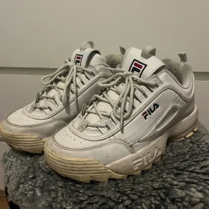 Fila Disruptor Low vita chunky sneakers