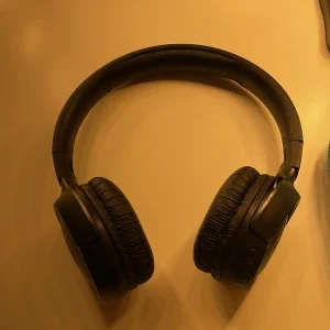 JBL hörlurar