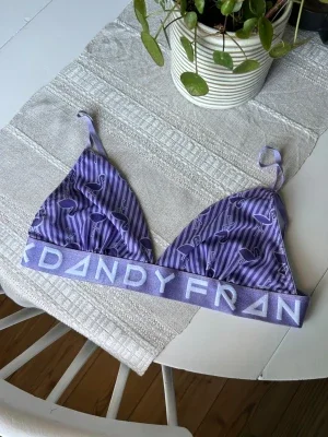 Lila bralette från Frank Dandy