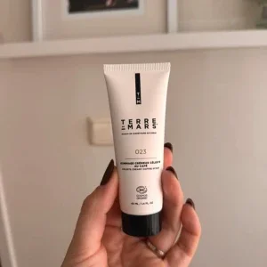 Ansiktsskrubb från Terre de Mars