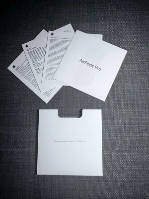 Apple AirPods Pro med laddningsetui