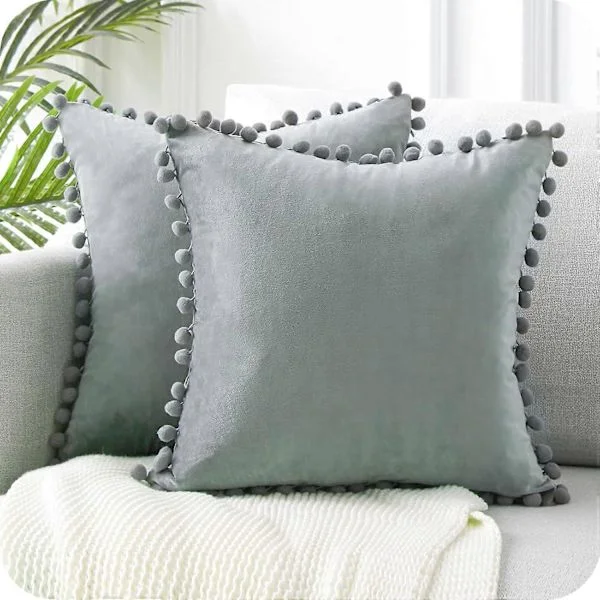 Sammet Kuddfodral med Pompom Heminredning Enkel Design Kuddfodral Färg med Osynlig Dragkedja Ljusgrå 2-pack