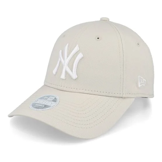 New Era - MLB Beige adjustable Cap - New York Yankees Womens League Essential 9FORTY Stone/White Adjustable @ Hatstore