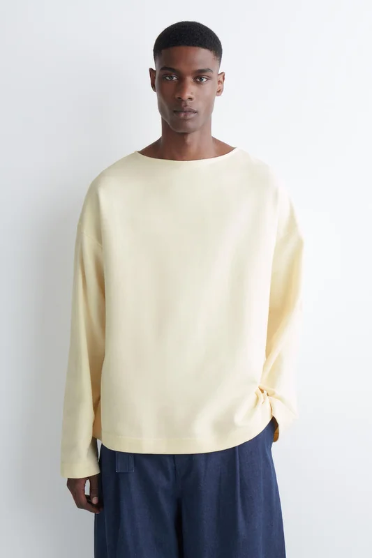 COS Men's Oversize Sweatshirt Med Båthalsringning in Vit