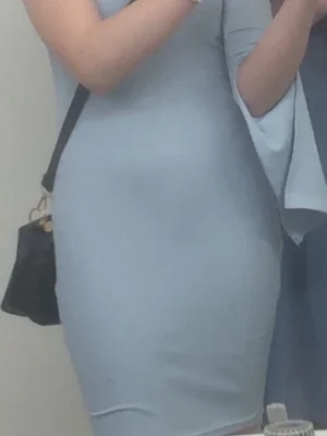 Ljusblå one shoulder klänning