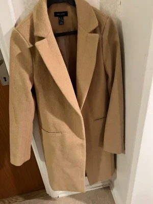 Beige kappa