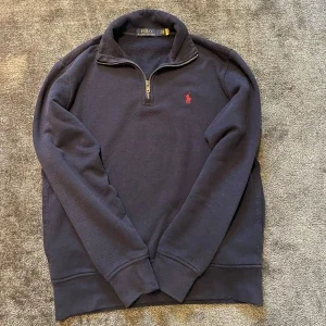 Mörkblå halfzip från Polo Ralph Lauren