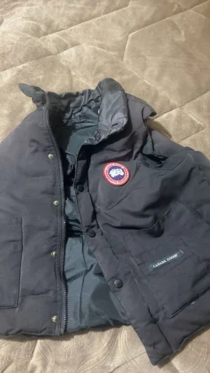 Svart vest från Canada Goose