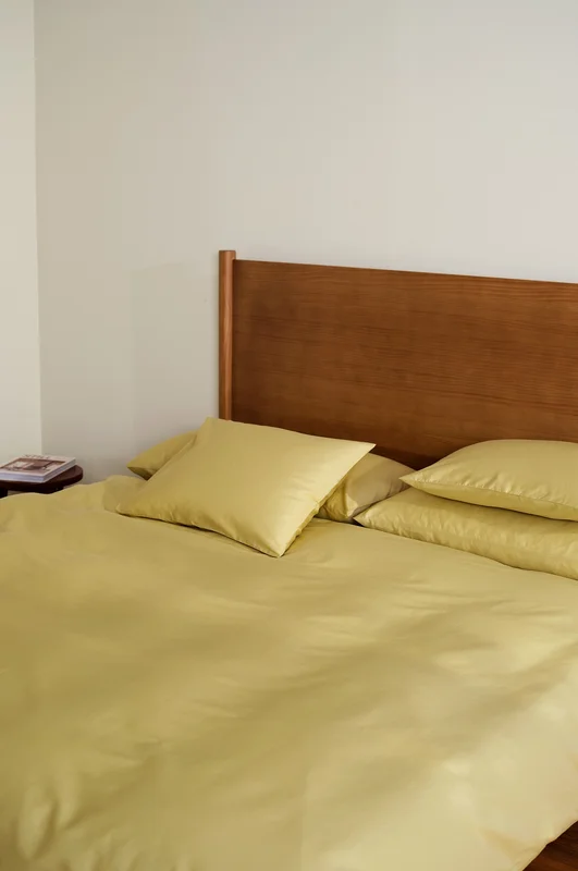 Jotex - Satin Påslakanset i Satin Dubbelsäng Ekologisk Ljus oliv ZACK - Köp Dubbelsäng hos Jotex
