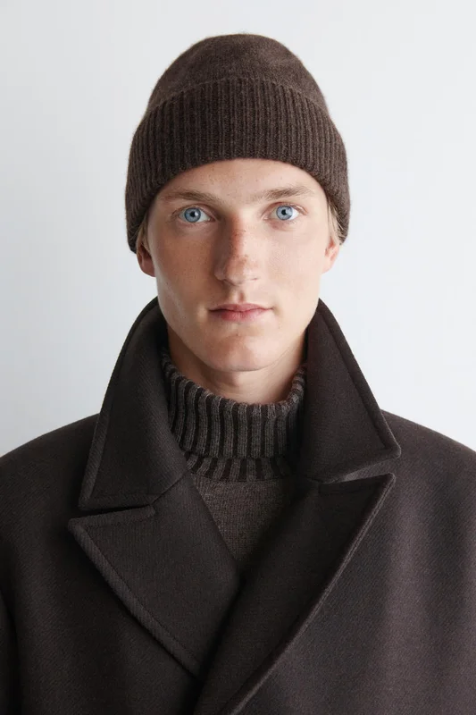 COS Women's Cashmere Beanie Hat in Brown