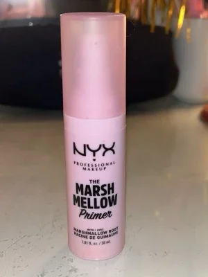 NYX Marsh Mellow Primer rosa
