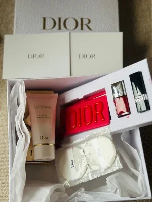 Gift Set -worth 1800kr