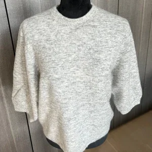 Ljusgrå stickad tröja - Stylein