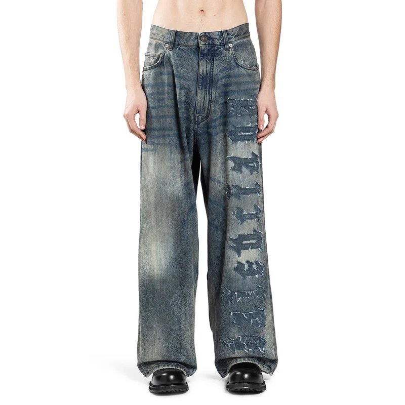Minimal Baggy Jeans
