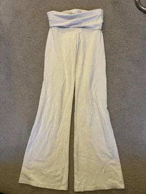 Vita vida leggings med hög midja