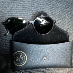 Ray-Ban solglasögon