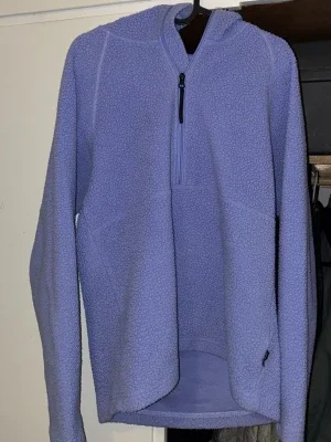 Val’disare Ljuslila fleecehoodie med dragkedja