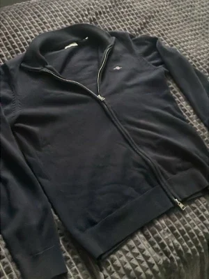 GANT cardigan mörkblå
