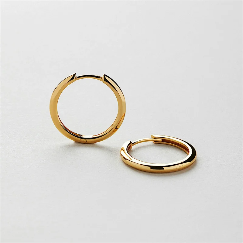 Faye Hoops - Örhängen (M) - 18K Guldpläterat Sterling Silver - Safira