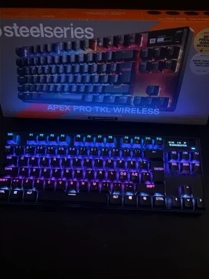SteelSeries Apex Pro TKL Gen 3 (2024) Wireless tangentbord