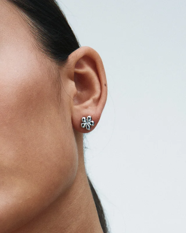Edblad Daisy Studs Steel Kolor srebrny Biżuteria Dziewczyna - Kids Brand Store