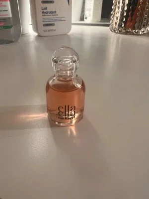 Ella parfym från Cacharel