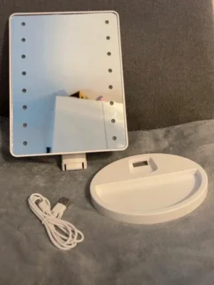 Sminkspegel med LED-belysning