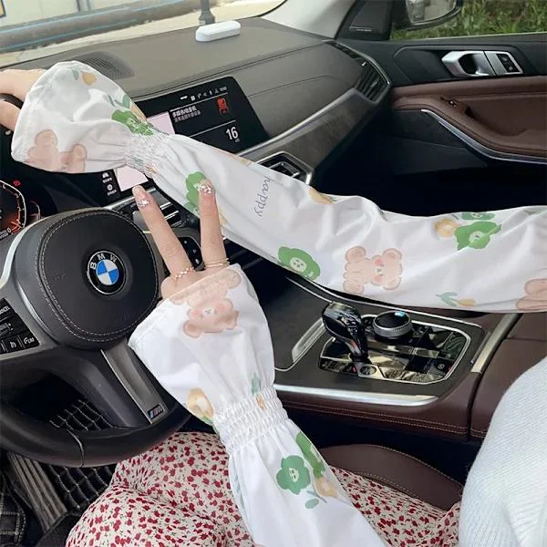 Summer Elastic Loose Trumpet Sleeve Sun Protection Ice Sleeve for Women's Cycling, UV Protection and Sun Protection Long Arm Sleeves Green Flower Bear