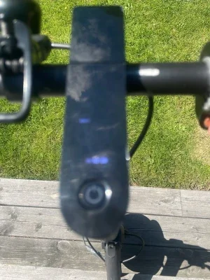 Svart elscooter från Xiaomi