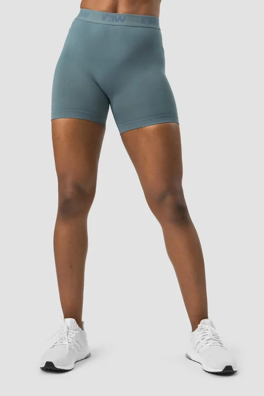 ICANIWILL - Define Seamless Logo Shorts Jungle Green - Shortsit - Naiset - Treenivaatteet ICIW:ltä