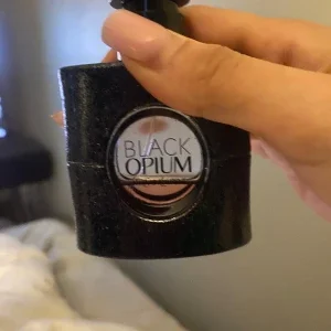 Black Opium Eau de Parfum från Yves Saint Laurent