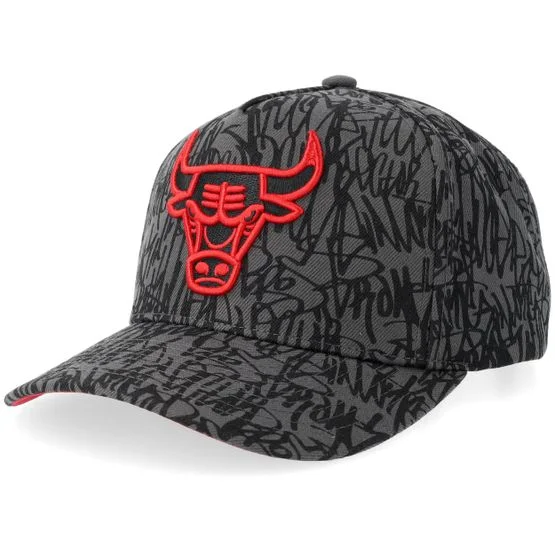 Mitchell & Ness - NBA Black adjustable Czapka Z Daszkiem - Chicago Bulls Hhh Current Pro Crown Vintage Black A-frame Adjustable @ Hatstore