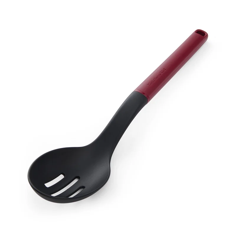 Kitchenaid Classic hålslev, empire red | Matlagning > Köksredskap > Slevar och Stekspadar > Hålslev | Bagaren och Kocken