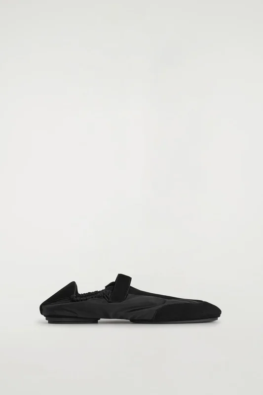 COS Mary-Jane-Sneaker Aus Veloursleder Und Nylon in Schwarz - Frauen