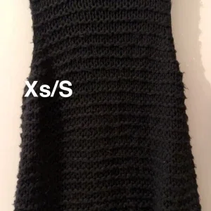Svart stickad klänning XS/S