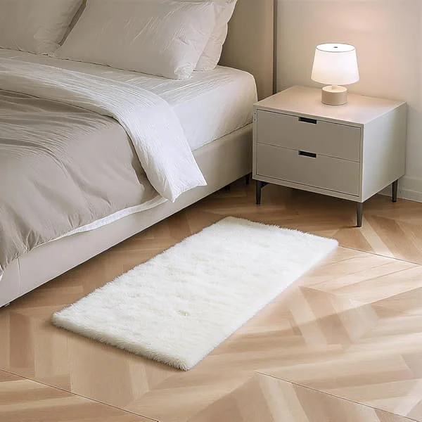 Pörröinen nukkamatto, valkoinen 2x4 makuuhuoneen matto, pieni sängynvierusmatto, pehmeä pörröinen nukkamatto eteiseen, olohuoneeseen, makuuhuoneeseen,
