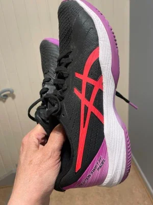 Asics padelskor svart/lila/röd